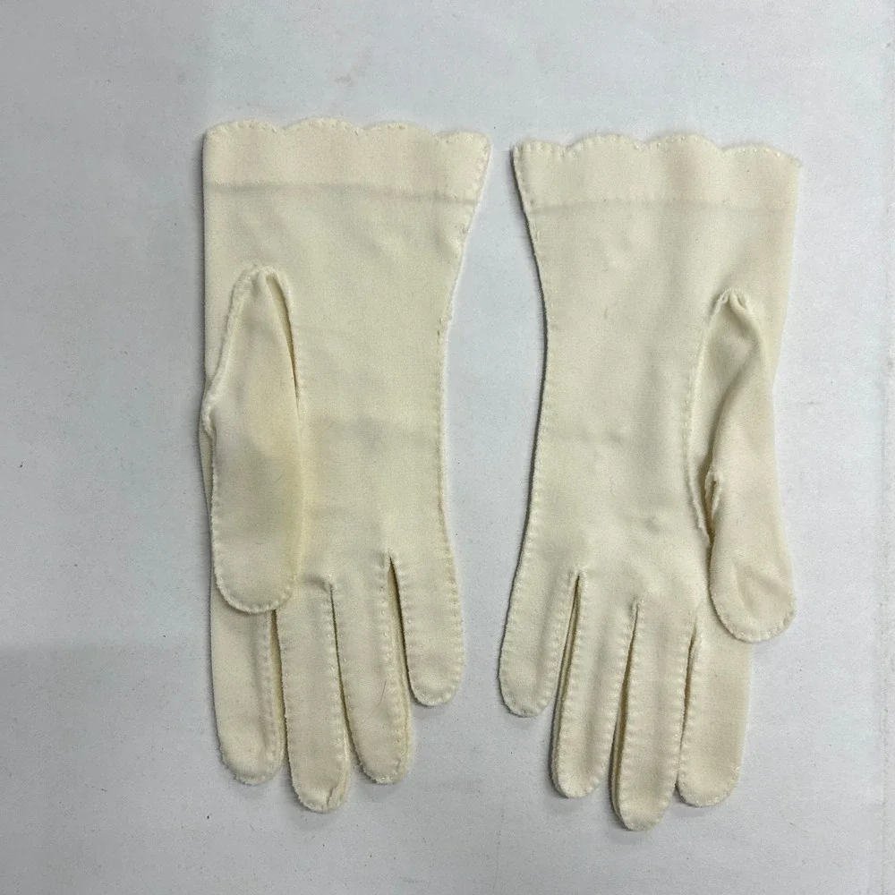 Vintage Beaded Wrist Length Gloves Small Cream Ivory Cottagecore Coquette 50s
